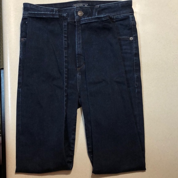NWOT Abercrombie&Fitch Girls Jeans Size 0 short - Picture 3 of 8
